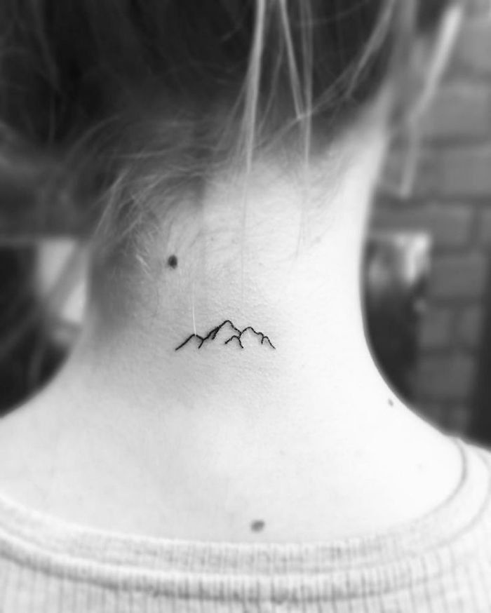 Petit Tatouage Montagne Nuque Femme Minimaliste Discret Carolinefieret Pctr Up